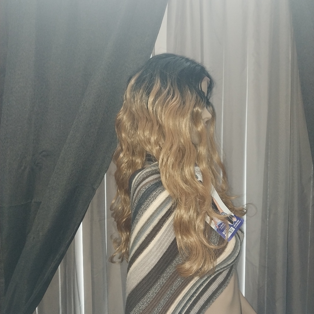 Sensationnel Synthetic Empress Edge Custom Lace Front Wig Body Wave T1B/27 - Picture 4 of 8